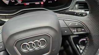 AUDI A4 Avant S line 40 TDI quattro S tron 2024