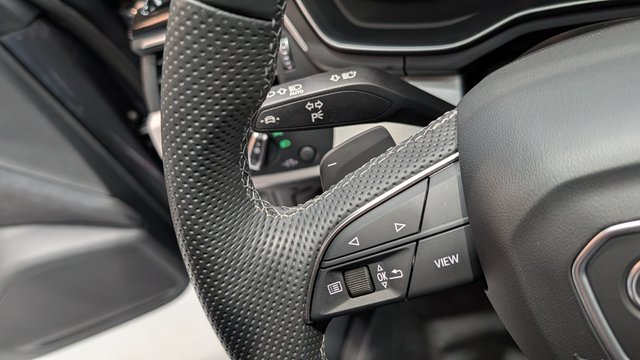 AUDI A4 Avant S line 40 TDI quattro S tron 2024