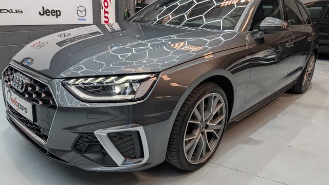 AUDI A4 Avant S line 40 TDI quattro S tron 2024
