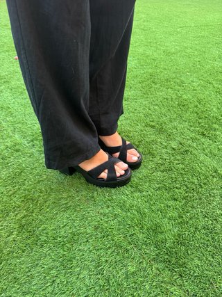 Sandalias de piel negras talla 38