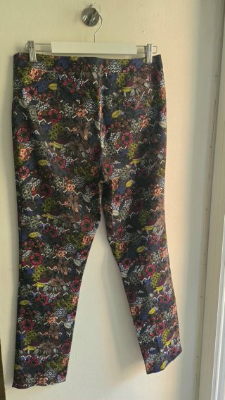 Pantalón Kiabi estampado floral