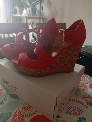 Sandalias cuña rojas