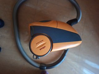 Aspiradora Ufesa Mousy 1300W