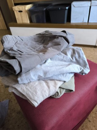 12 Pantalón y Bermudas todos 10€