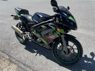Rieju 125 Matrix Negra y Verde