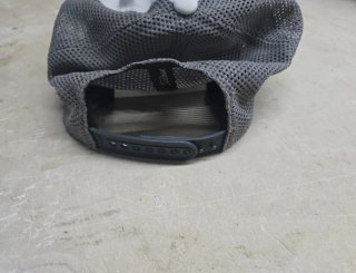 Boné Titleist Cinza e Branco