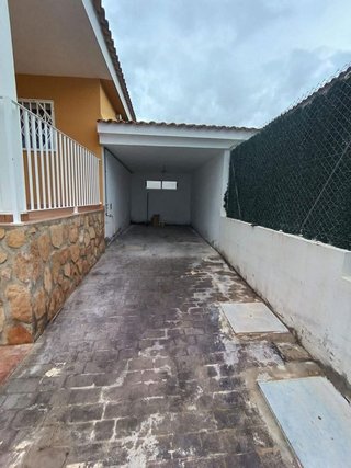Casa pareada en alquiler en Urbanizaciones en Llíria