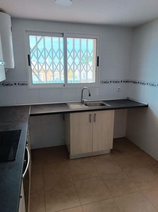 Casa pareada en alquiler en Urbanizaciones en Llíria