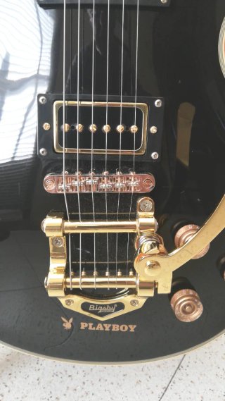 Guitarra Eléctrica Harley Benton Playboy