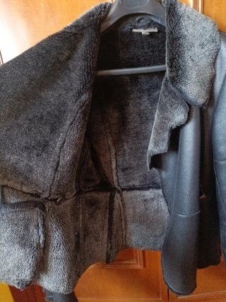 Chaqueta polipiel negra