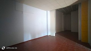 Local comercial en alquiler en Tenderina Alta - Fozaneldi en Oviedo