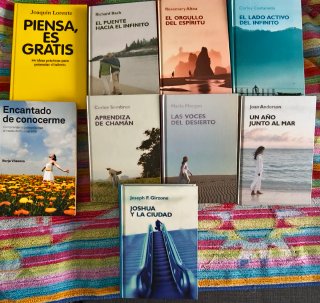 Lote de libros de crecimiento personal.