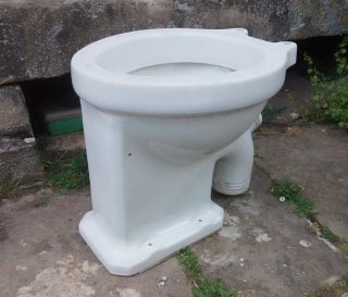 Antiguo váter Roca Porcelana. Inodoro, retrete.