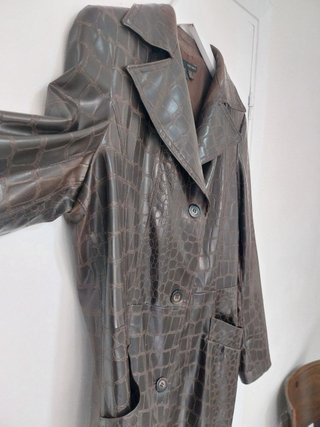 Gabardina larga Zara efecto cocodrilo, Talla S