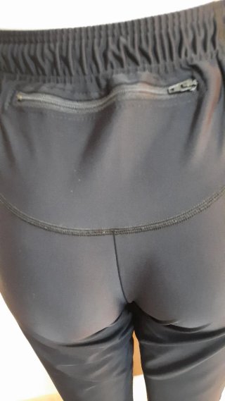 Pantaloni sportivi 3/4 elasticizzati