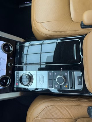 Range Rover Vogue Autobiography P400e 2021
