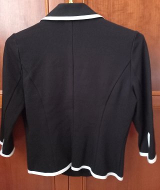 Chaqueta Cortefiel tipo Chanel Nueva