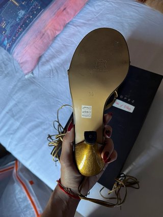 Sandalias Pura López doradas tacón