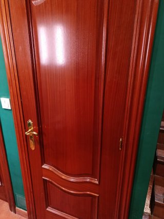 Puertas macizas madera roble con cristal
