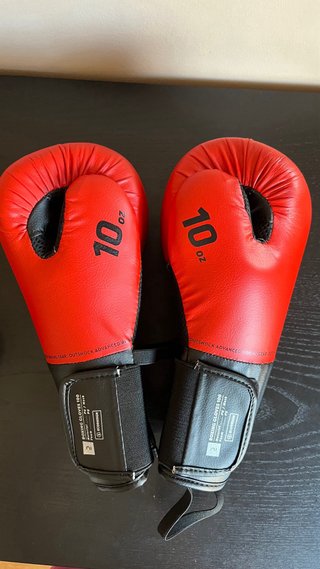 Guantes de Boxeo Rojos 10 oz + vendas venum
