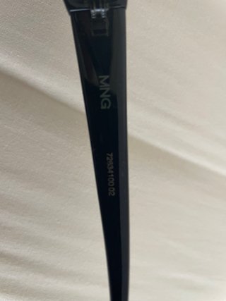 Gafas de sol Mango mujer negras