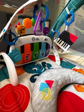 Gimnasio Piano Musical Einstein Baby 4 en 1