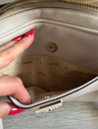Bolso bandolera Guess beige