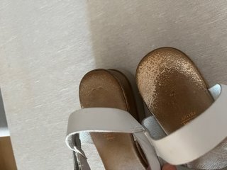 Sandalias de piel blancas