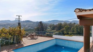 Casa adosada en venta en Coín