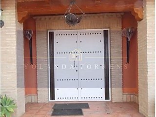 Chalet en venta en Carmona