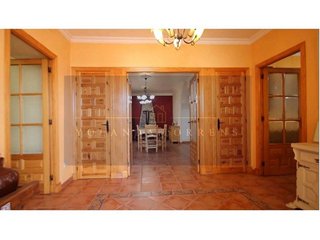 Chalet en venta en Carmona