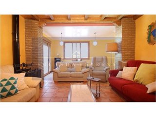 Chalet en venta en Carmona