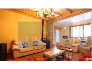 Chalet en venta en Carmona