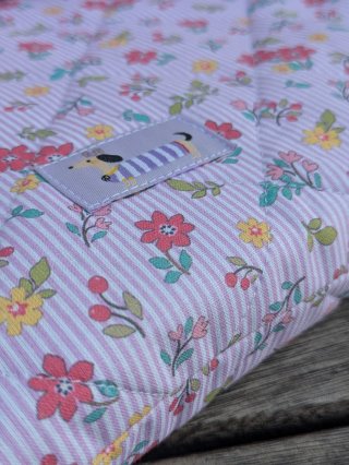 Funda libro acolchada. Neceser box.