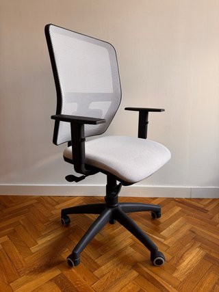 Silla de oficina ergonómica