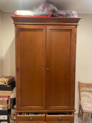 Dormitorio completo de madera maciza
