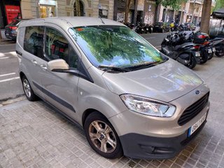 SIN ENTRADA! Ford Transit Courier DIESEL 94000KM!