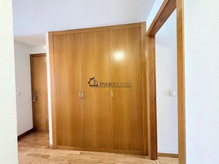 Piso en alquiler en Zona de Plaza de Barcelos en Pontevedra