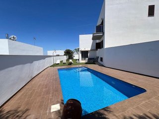 Chalet en alquiler en Montequinto en Dos Hermanas