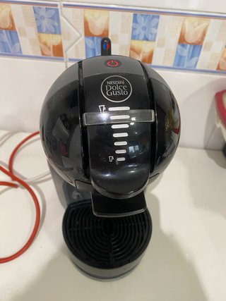 Cafetera Dolce Gusto Automática Negra NO FUNCIONA.