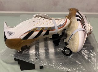 Botas de fútbol talla 40