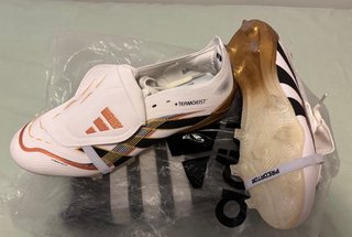 Botas de fútbol talla 40