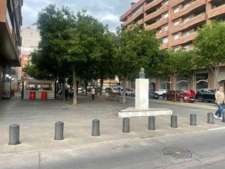 Edificio en alquiler en Joc de la Bola - Camps d'Esports - Ciutat Jardí - Montcada en Lleida