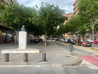 Edificio en alquiler en Joc de la Bola - Camps d'Esports - Ciutat Jardí - Montcada en Lleida