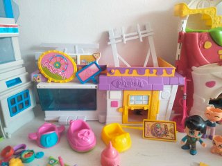 Lote de muñecas y casas Pin y Pon