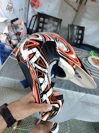 Casco infantil de cross y gafas