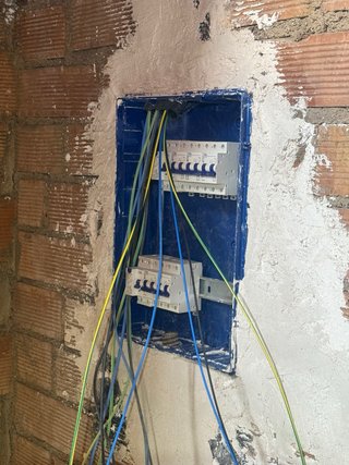 Electricista económico cuadros electricos averias