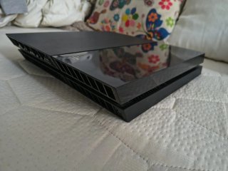 Consola PS4 Negra + 9 Juegos
