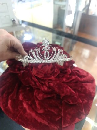 Tiara de fiesta con pedrería