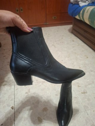 Botines Mango Piel Puntera Metálica